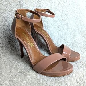 L'INTERVALLE Heel women sandals size 7 Glossy tan leather size 7 made in Brazil
